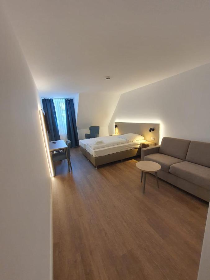 Hotel Zur Traube Moglingen Dış mekan fotoğraf